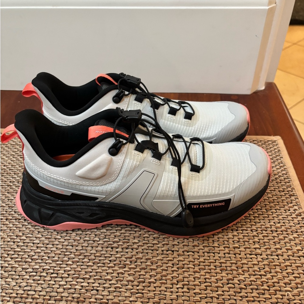 NORTIV 8 Womens White, Pink and Black Athletic Sneakers